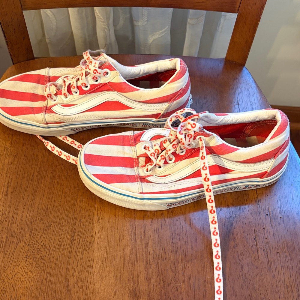 Stylish Red and White Women’s Vans - Picture 3 of 5